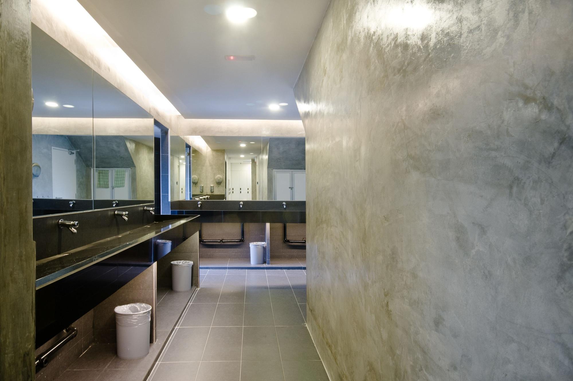 M Qube Hotel Sungai Dua Bukit Esterno foto