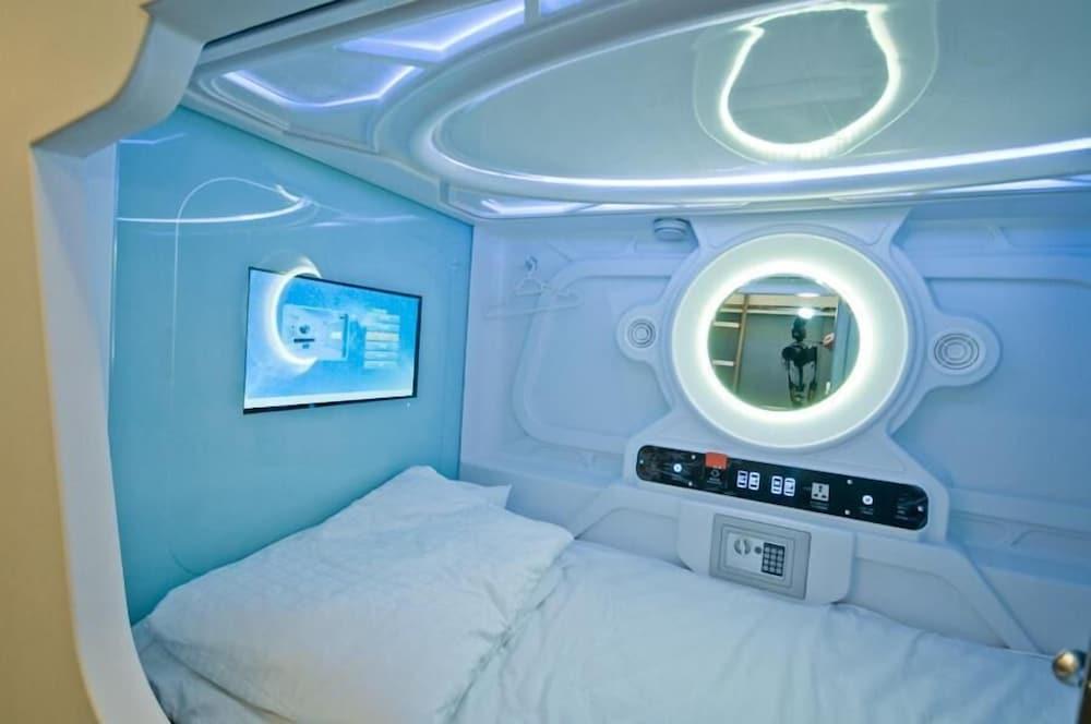 M Qube Hotel Sungai Dua Bukit Esterno foto
