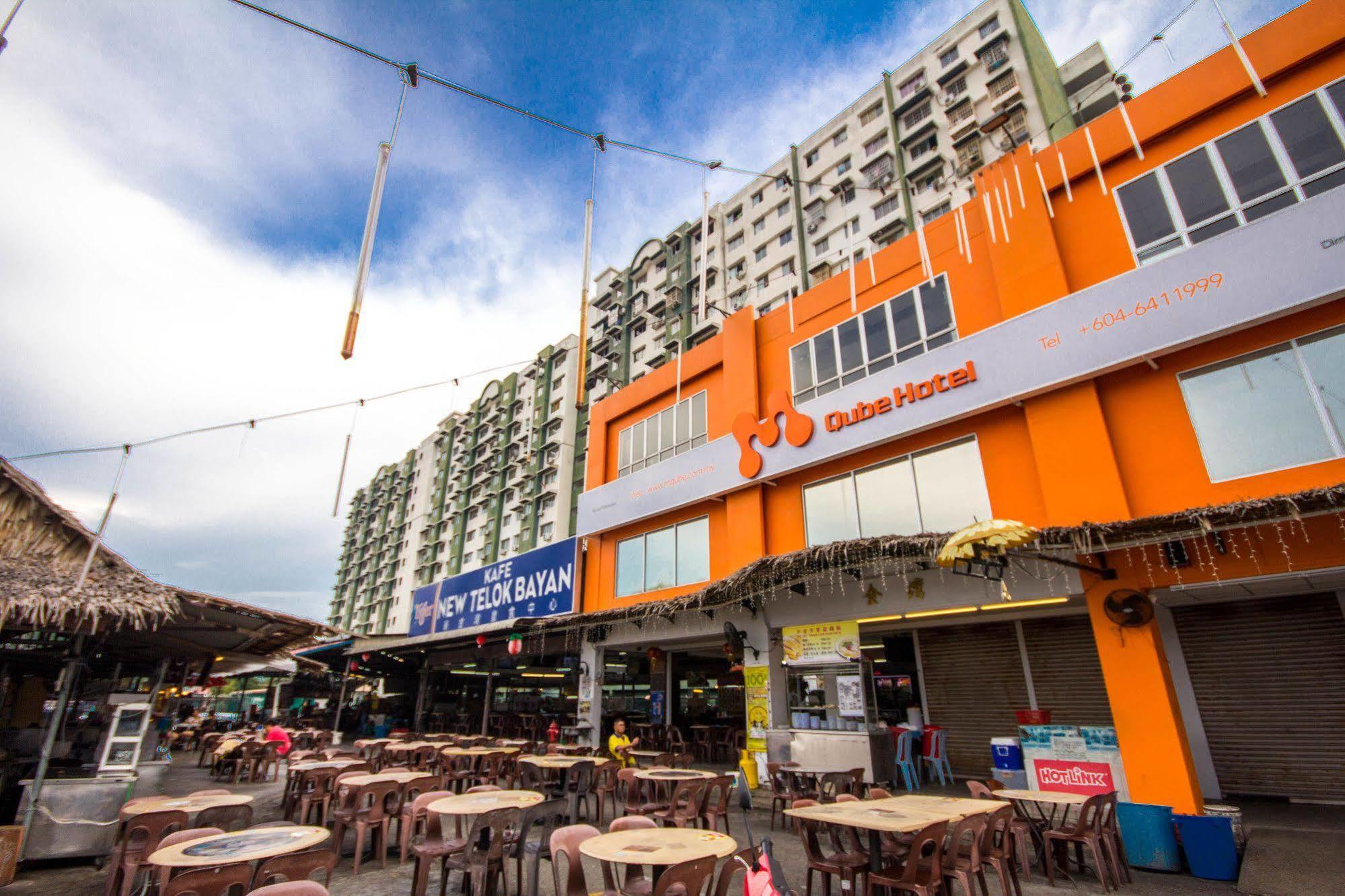 M Qube Hotel Sungai Dua Bukit Esterno foto